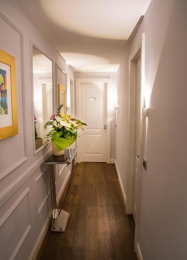 Relais San Lorenzo In Lucina Рим Экстерьер фото