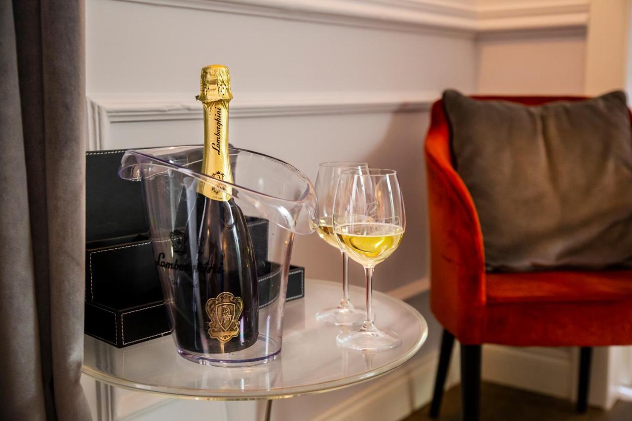 Relais San Lorenzo In Lucina Рим Экстерьер фото