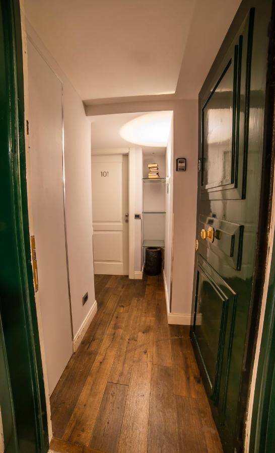 Relais San Lorenzo In Lucina Рим Экстерьер фото